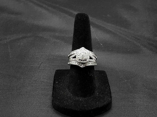Women's Ring - White Gold 10k (.417) 6 grams Size 6
