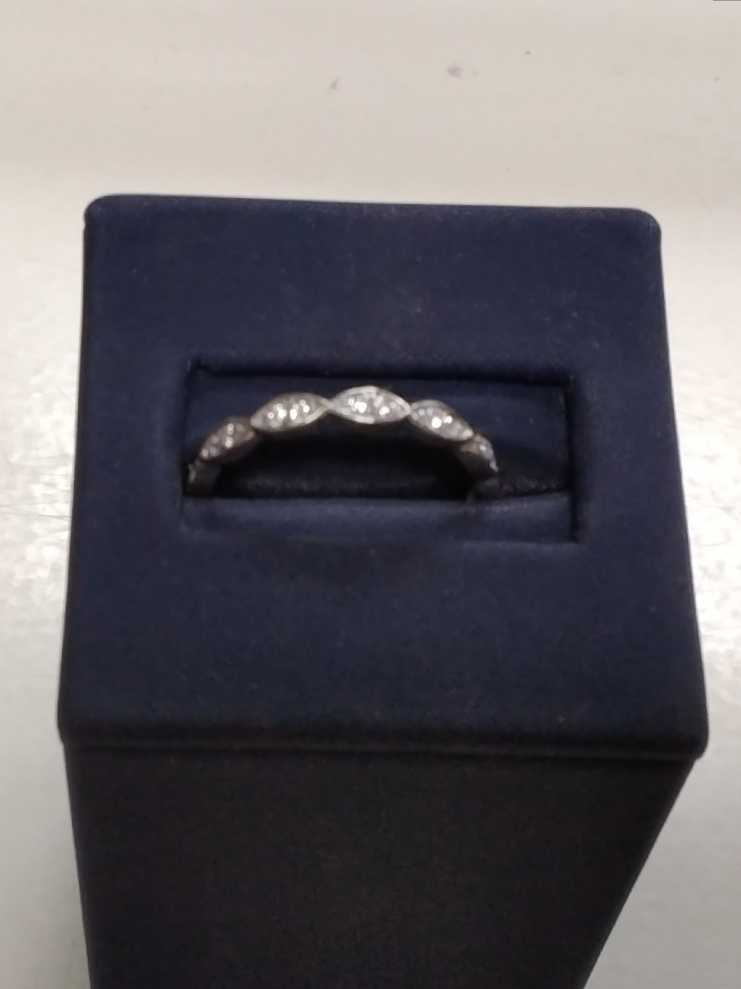 Ring - Wedding Band - White Gold 10k (.417) 1.8 grams Size 6