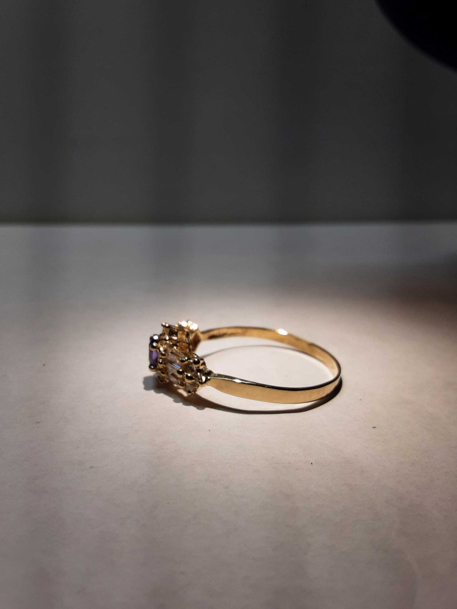 Women's Ring - Yellow Gold 10k (.417) 1.9 grams Size 10.5