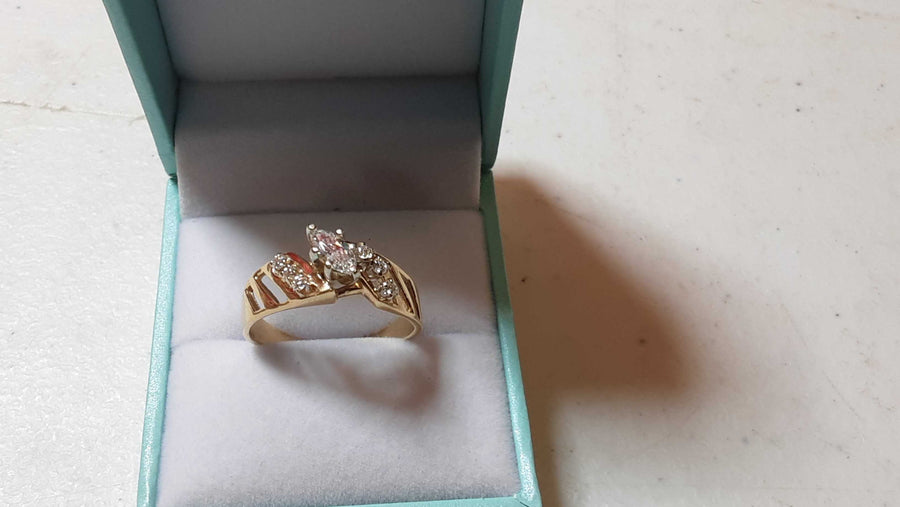 Ring - Engagement Set - Yellow Gold 14k (.585) 4.1 grams Size 10