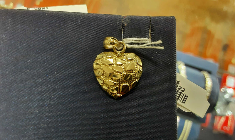 Descriptive Pendant