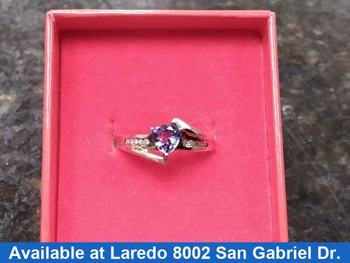 Women's Ring - Yellow Gold 10k (.417) 2.4 grams Size 7.5