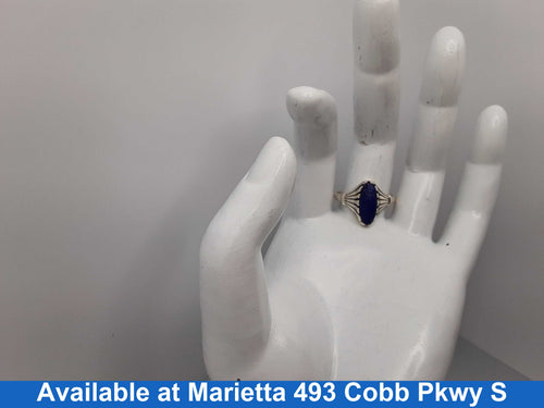 Women's Ring - Silver 3.7 grams Size 9