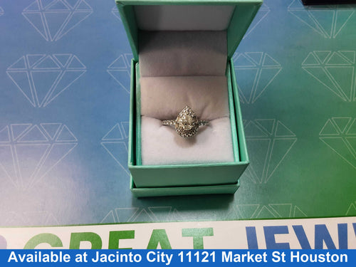 Women's Ring - White Gold 18k (.750) 5.6 grams Size 7