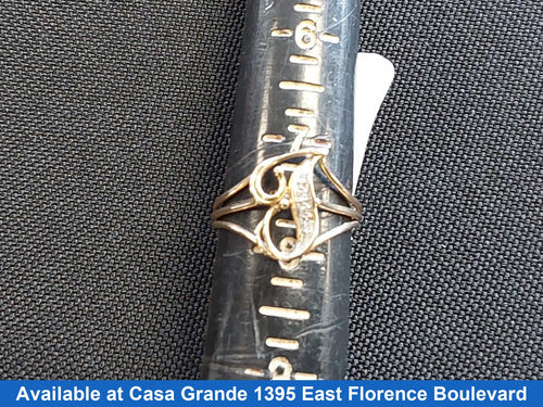 Women's Ring - Yellow Gold 14k (.585) 2.1 grams Size 7.5