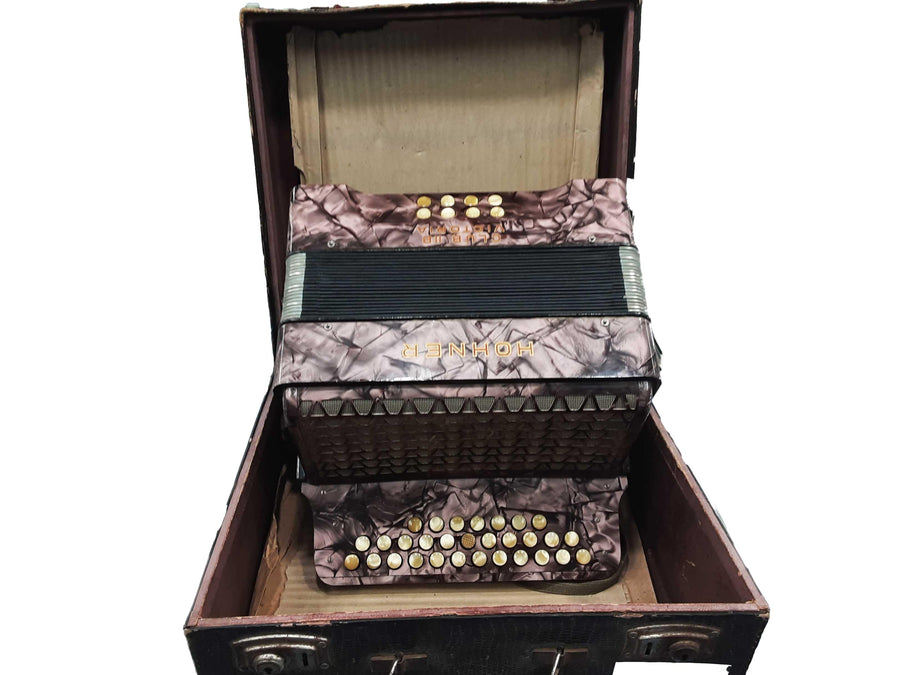 Hohner Club 2 B Victoria Beige / Tan Combination Accordion