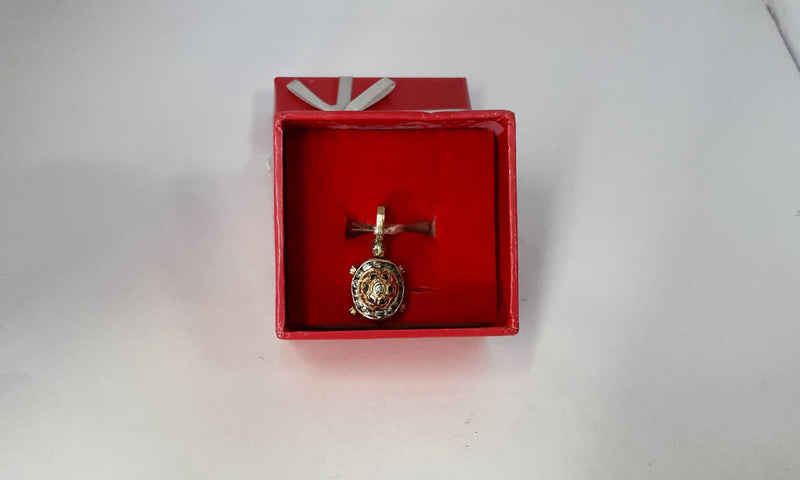 Yellow Gold 10k (.417) 3.1 grams
