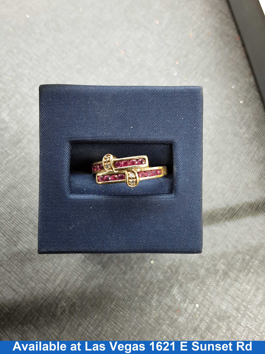 Women's Ring - Yellow Gold 14k (.585) 2.9 grams Size 7.5