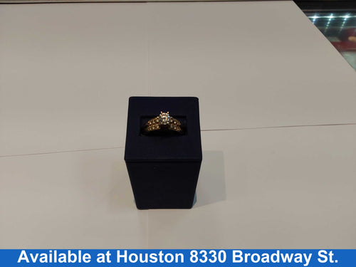 Women's Ring - Solitaire - Yellow Gold 10k (.417) 7.6 grams Size 9.5