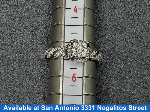 Women's Ring - Yellow Gold 10k (.417) 2.9 grams Size 5.5