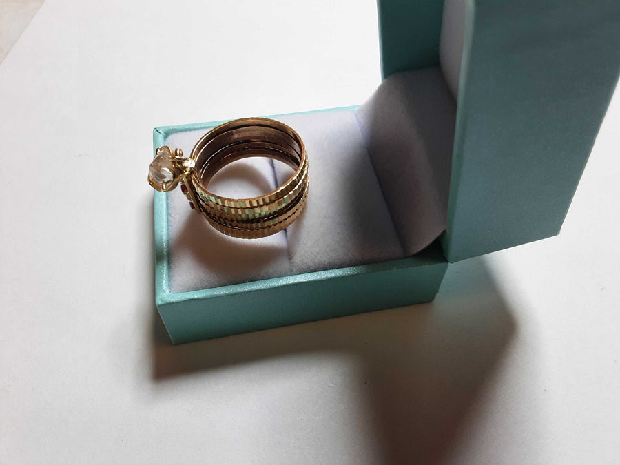 Women's Ring - Yellow Gold 14k (.585) 6.3 grams Size 9.5
