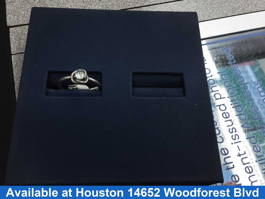 Women's Ring - Solitaire - Silver 2.2 grams Size 7