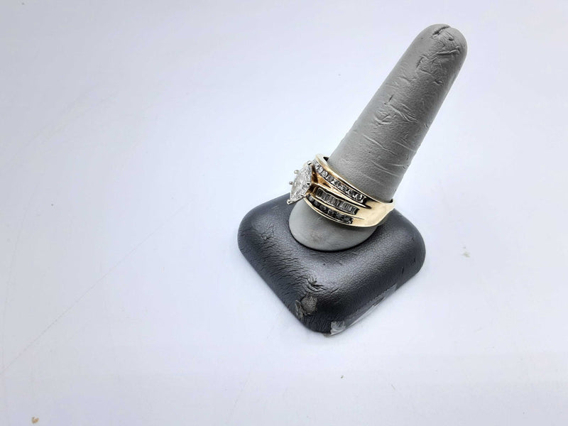 10k Yellow Gold Diamond Ring