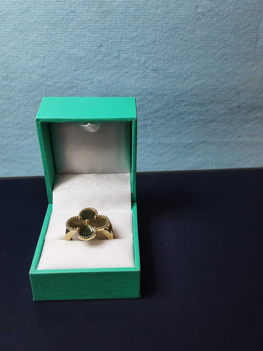 Women's Ring - Yellow Gold 14k (.585) 4.2 grams Size 7