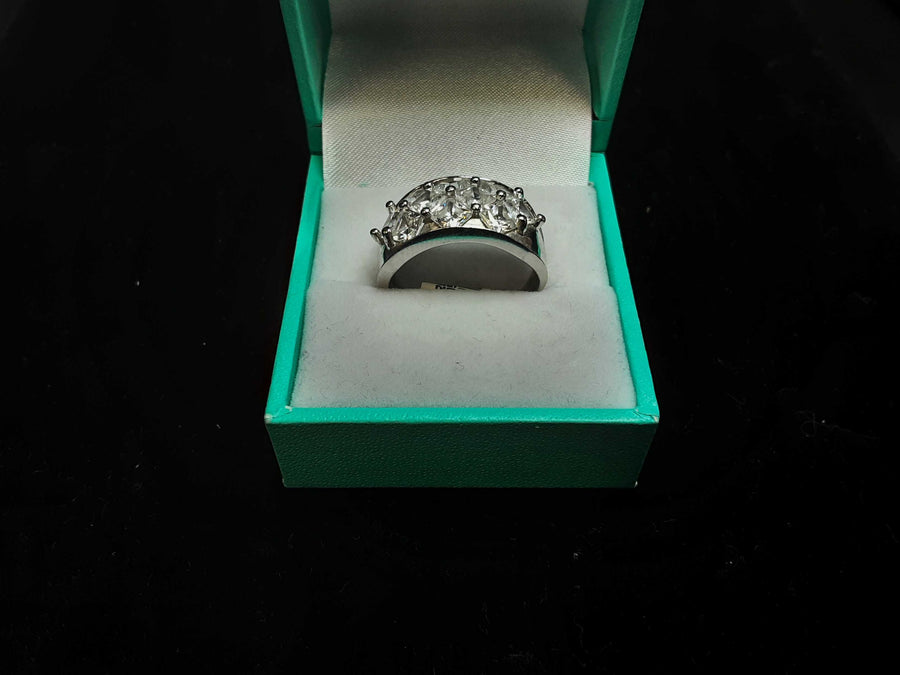 Women's Ring - White Gold 14k (.585) 6.4 grams Size 8