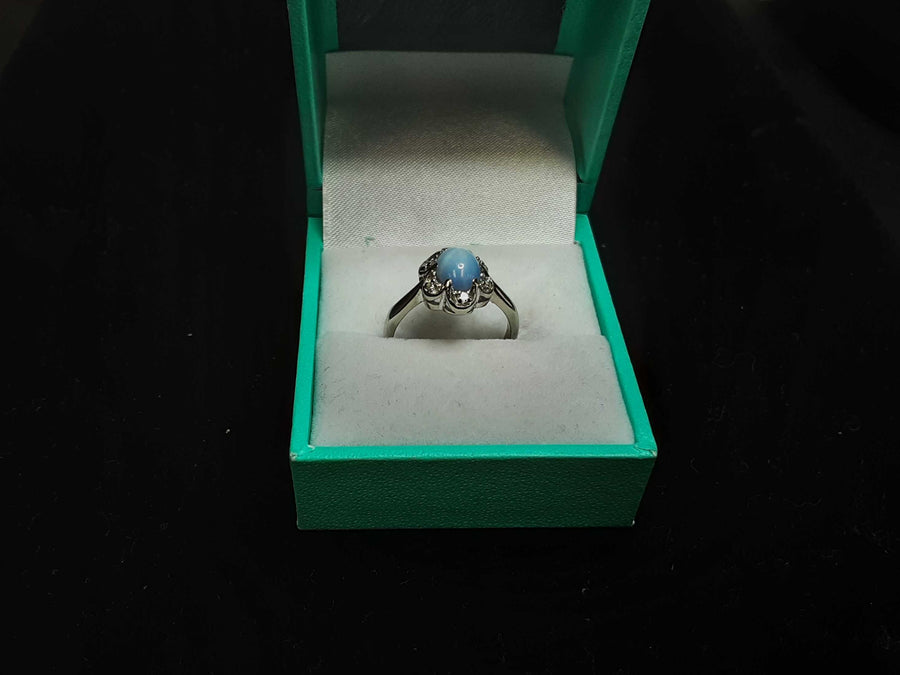 Women's Ring - White Gold 14k (.585) 3.3 grams Size 7.5