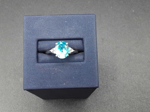Women's Ring - Solitaire - White Gold 10k (.417) 2.6 grams Size 6.5