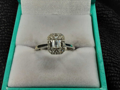 Women's Ring - White Gold 14k (.585) 2.3 grams Size 7