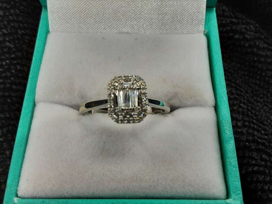 Women's Ring - White Gold 14k (.585) 2.3 grams Size 7