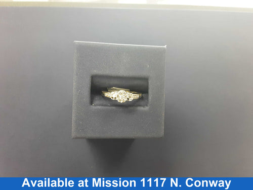 Women's Ring - Solitaire - Yellow Gold 10k (.417) 2 grams Size 7