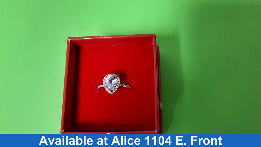 Women's Ring - White Gold 10k (.417) 1.6 grams Size 8