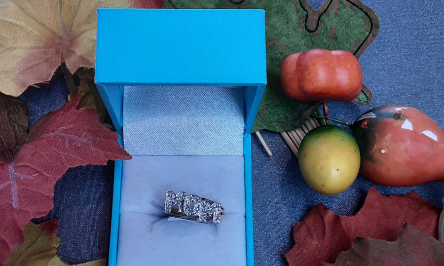 Women's Ring - Yellow Gold 10k (.417) 3 grams Size 5.5