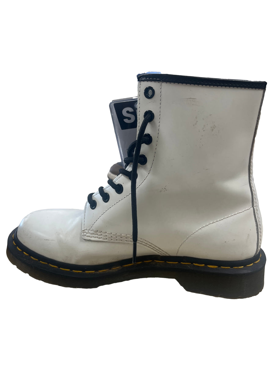 Dr. Martens Jy004 White Boots