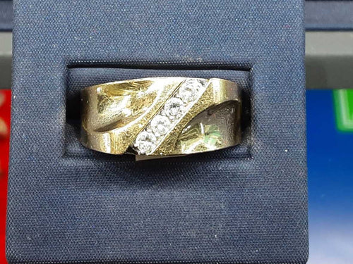 Men's Ring - Yellow Gold 14k (.585) 6.9 grams Size 10.5