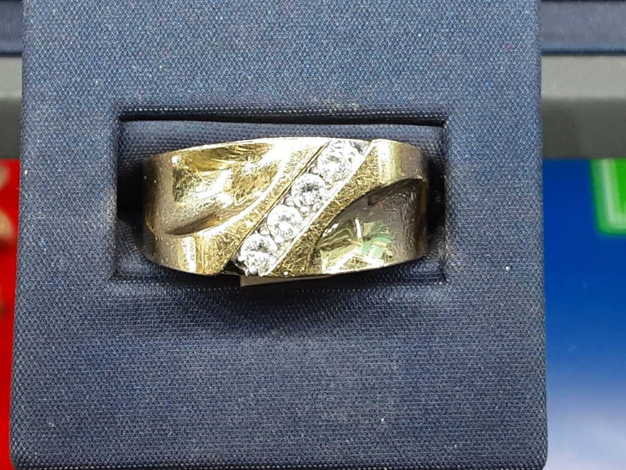 Men's Ring - Yellow Gold 14k (.585) 6.9 grams Size 10.5