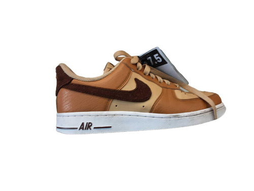 Nike Hq3905-200 Brown