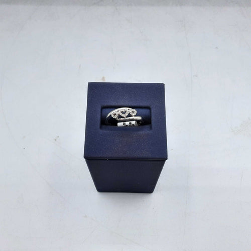 Women's Ring - White Gold 10k (.417) 2.3 grams Size 6.5