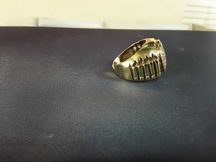 Men's Ring - Yellow Gold 10k (.417) 13.5 grams Size 10