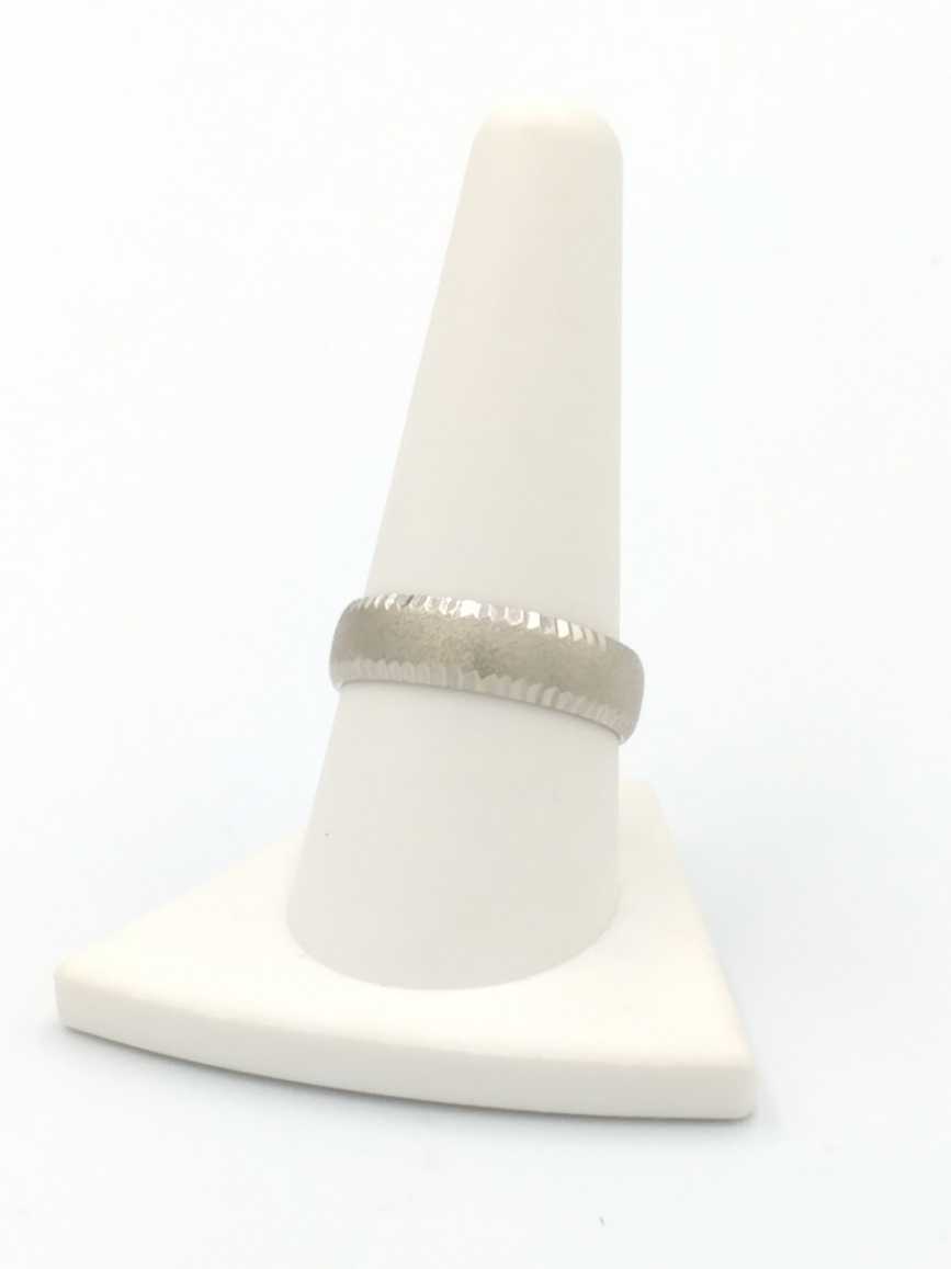 Ring - Wedding Band - White Gold 14k (.585) 5.2 grams Size 10