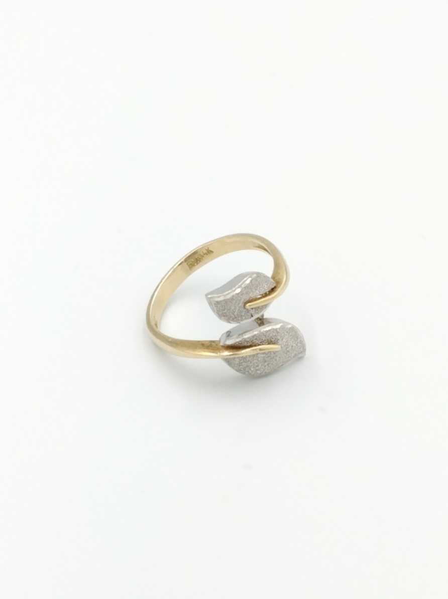 Women's Ring - Yellow Gold 14k (.585) 5.5 grams Size 7