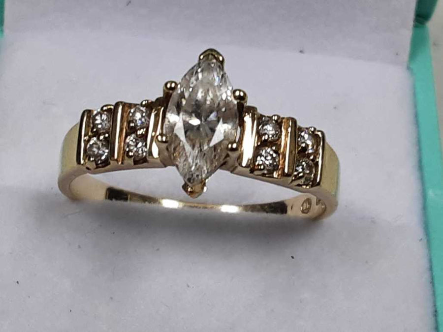 Women's Ring - Yellow Gold 10k (.417) 3.4 grams Size 11