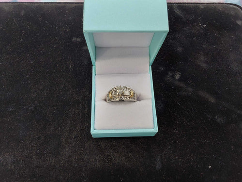 Women's Ring - White Gold 14k (.585) 6.6 grams Size 8.5