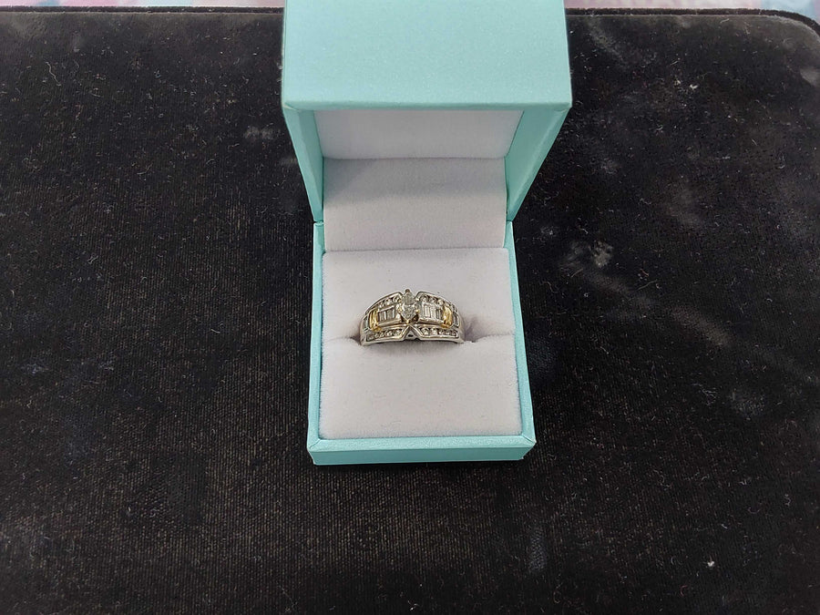 Women's Ring - White Gold 14k (.585) 6.6 grams Size 8.5