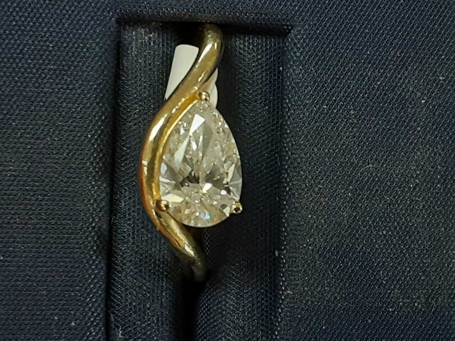 Women's Ring - Solitaire - Yellow Gold 14k (.585) 2.3 grams Size 20