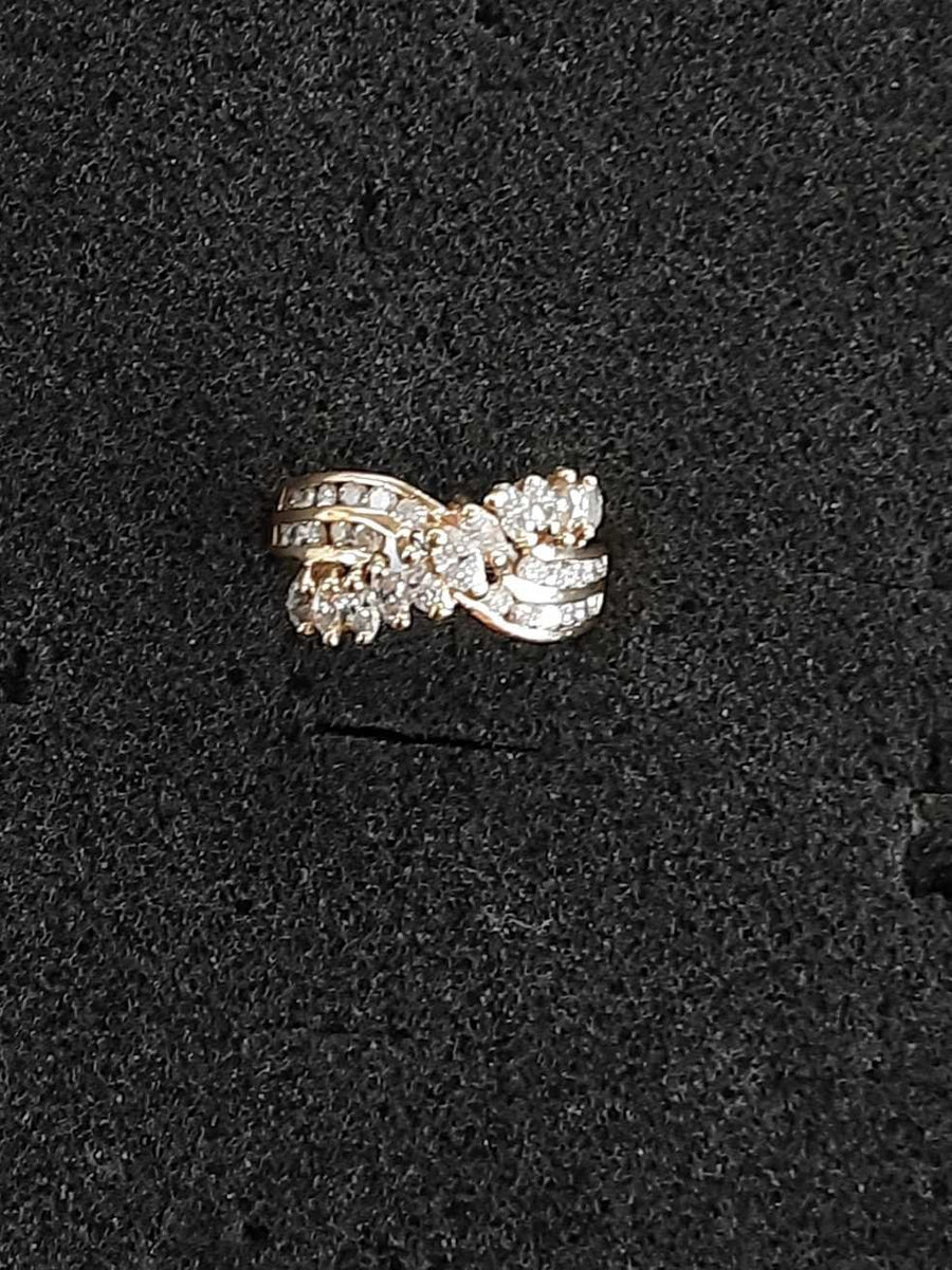 Women's Ring - Yellow Gold 14k (.585) 4.5 grams Size 6.5