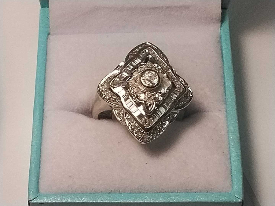 Women's Ring - White Gold 14k (.585) 9.2 grams Size 7