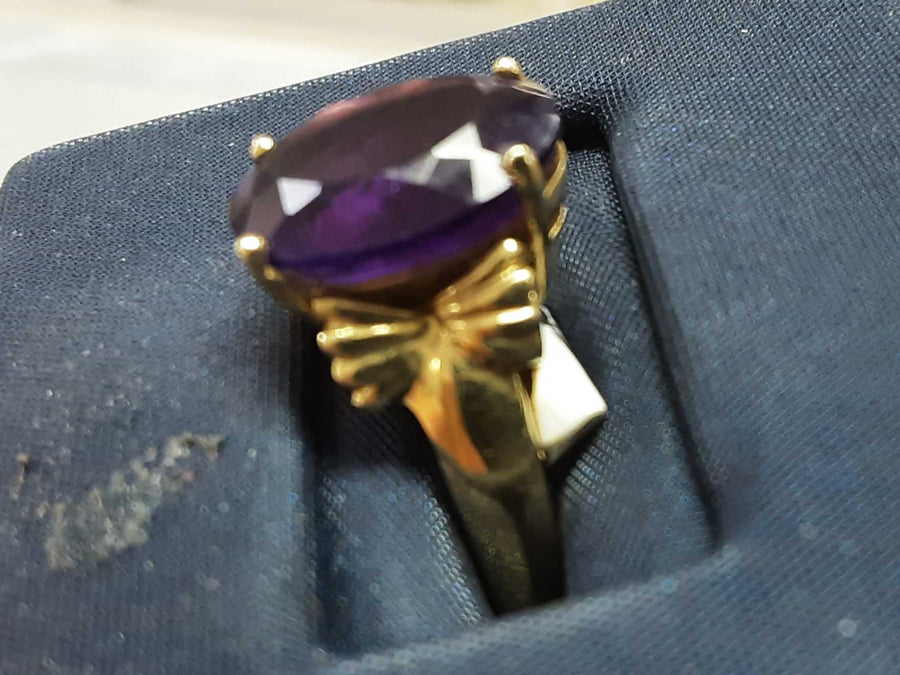 Women's Ring - Yellow Gold 14k (.585) 4.4 grams Size 20