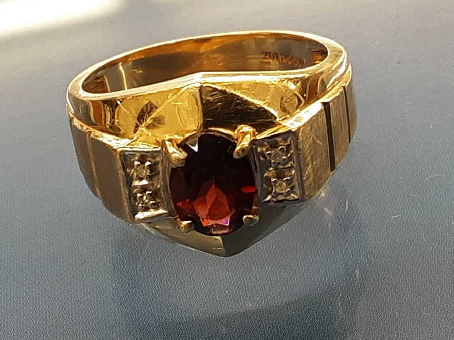 Women's Ring - Yellow Gold 10k (.417) 5 grams Size 10
