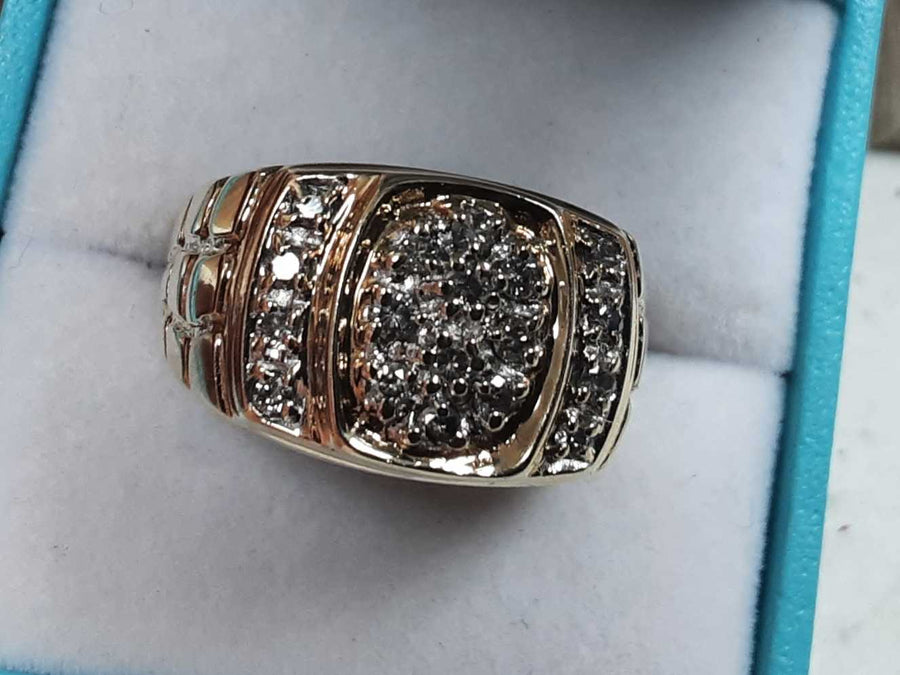 Men's Ring - Yellow Gold 10k (.417) 7.7 grams Size 9