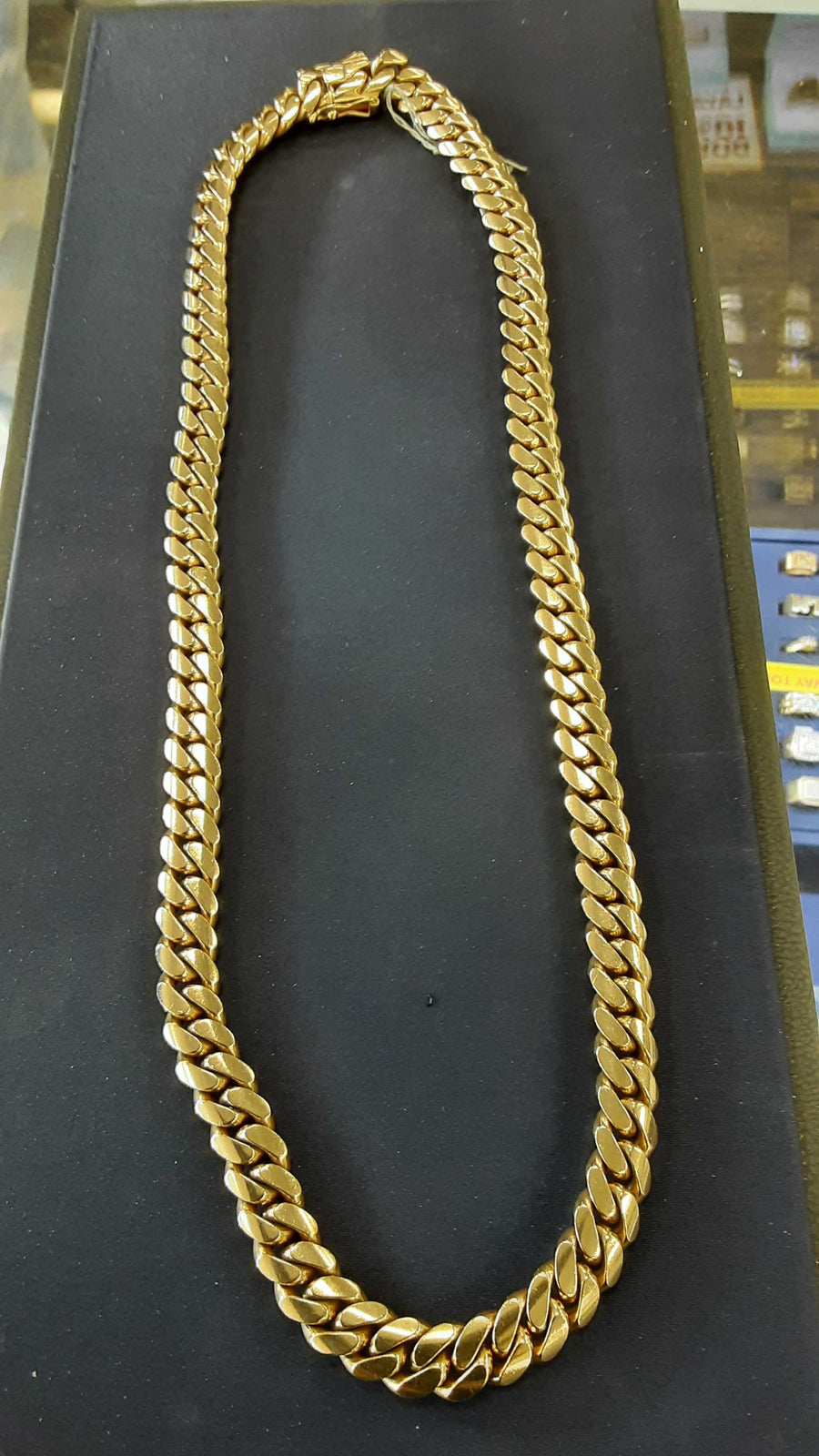 Cuban Link Chain - Yellow Gold 14k (.585) 248.9 grams 24 inch