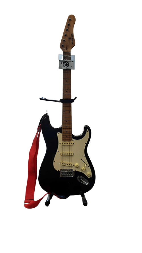 Behringer Black Electric Classic Guitar