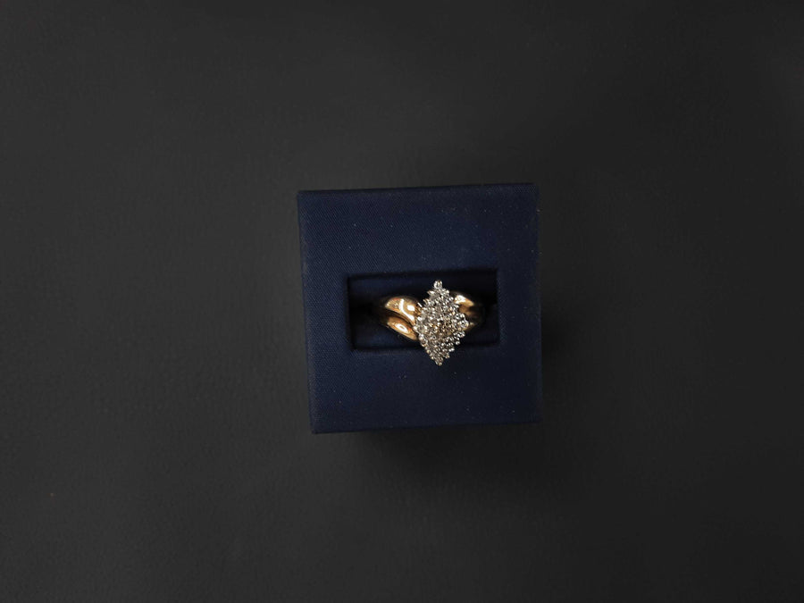 Women's Ring - Yellow Gold 10k (.417) 3.9 grams Size 7.5