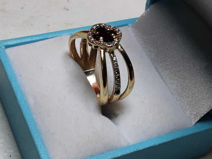 Women's Ring - Yellow Gold 14k (.585) 3.6 grams Size 8.5
