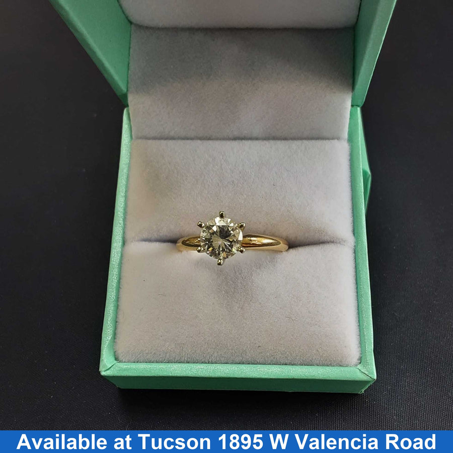 Women's Ring - Solitaire - Yellow Gold 14k (.585) 2.8 grams Size 7