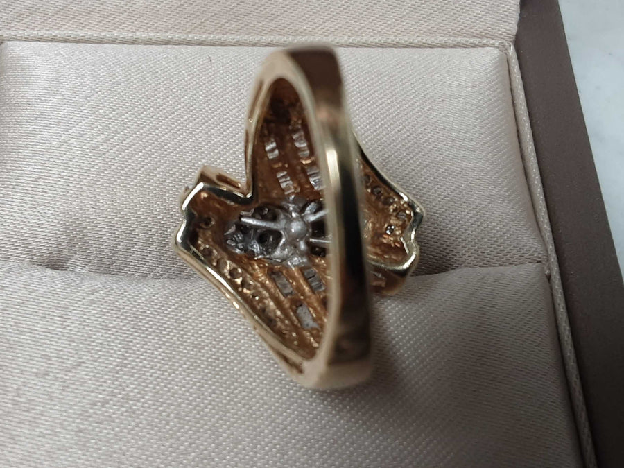 Women's Ring - Yellow Gold 10k (.417) 5.6 grams Size 7.5