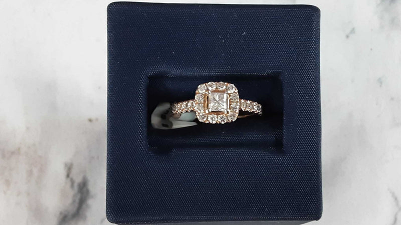 Yellow Gold 14k (.585) 3.7 grams Size 4